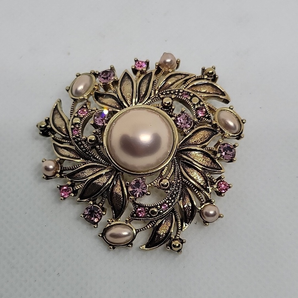 Vintage Monet white enamel pearl rhinestone wreath Brooch Gold tone 1950s